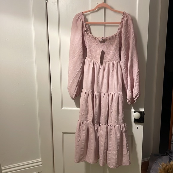 Urban Outfitters tiered Pink dress - Picture 5 of 5